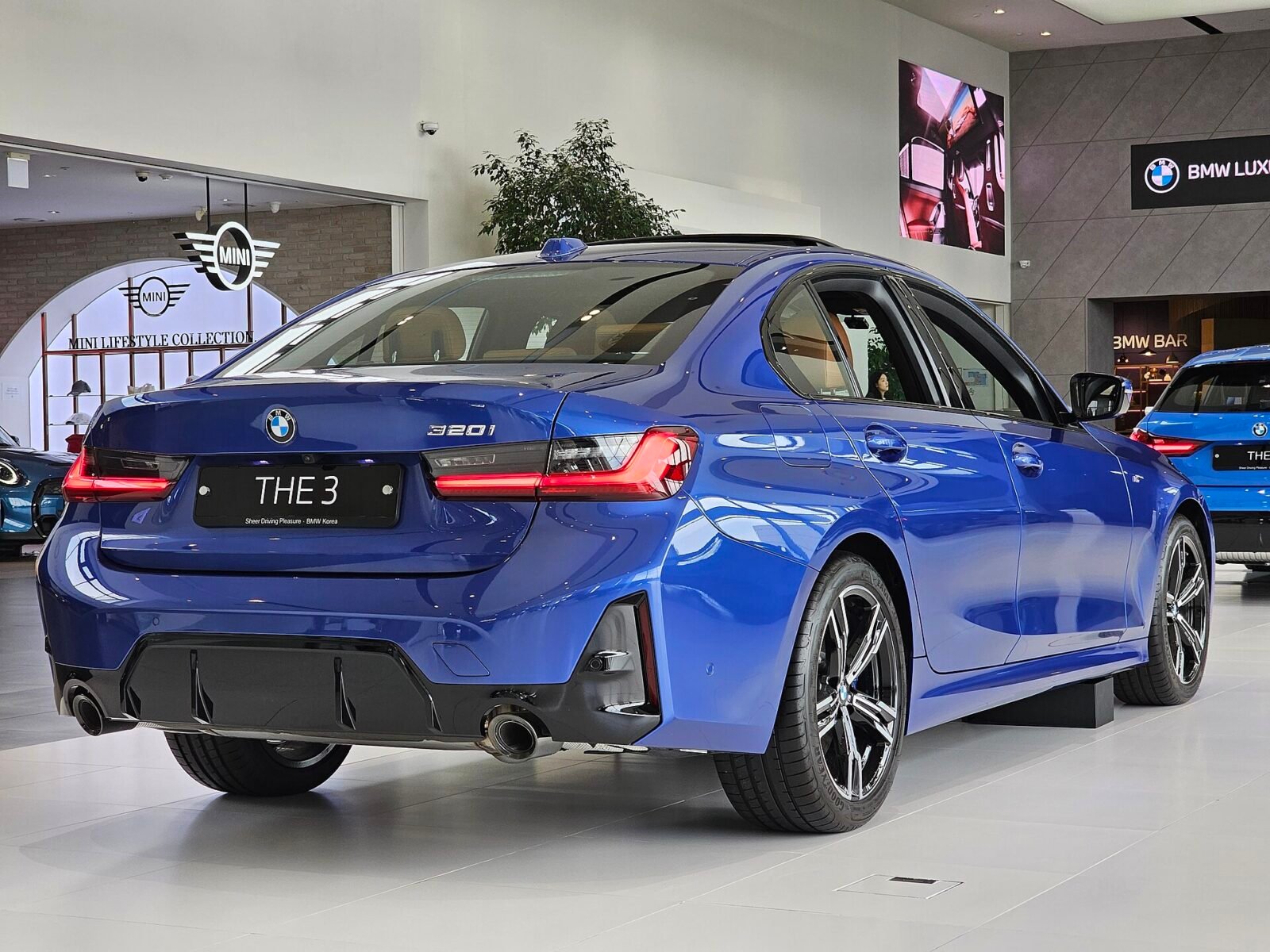 BMW 320i M Sport 2023, foto 4